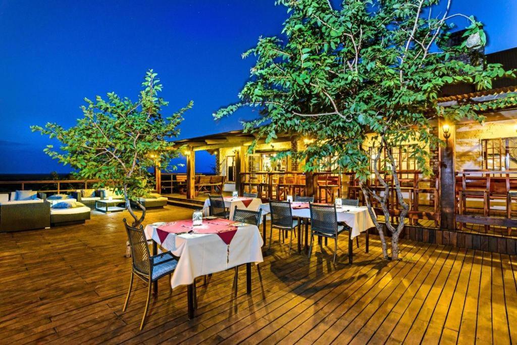 Etosha Safari Lodge, Etosha National Park, Namibia Outjo Exterior photo